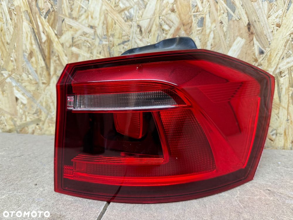 LAMPA TYŁ PRAWA W BŁOTNIK VOLKSWAGEN GOLF SPORTSVAN 510. 510945096S - 9