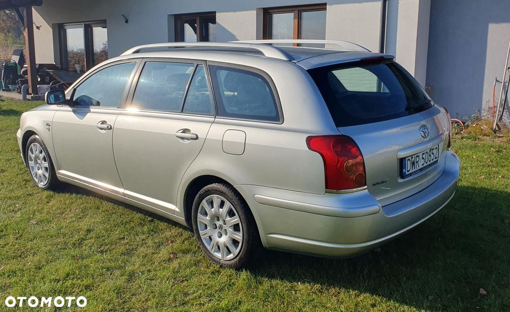 Toyota Avensis 2.0 D-4D Sol - 8
