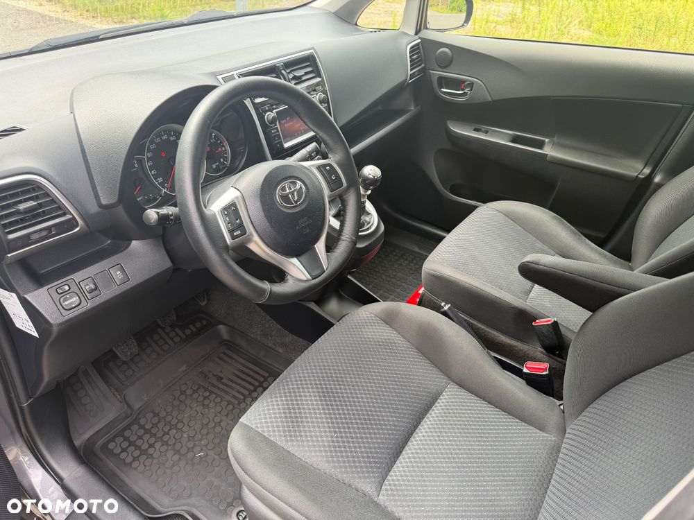 Toyota Verso S 1.33 Premium - 9