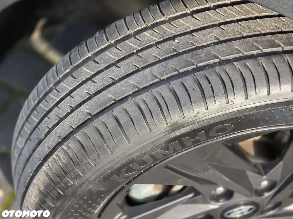 Hyundai Elantra - 34