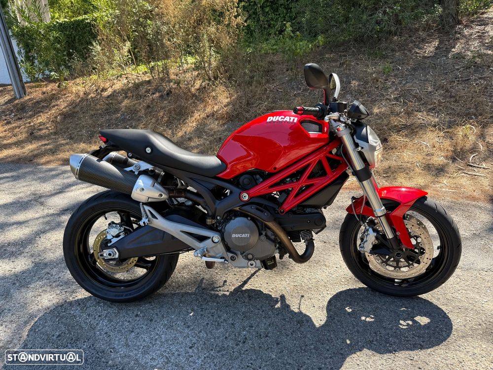 Ducati Monster 696 - 15