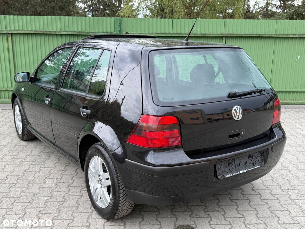 Volkswagen Golf - 12