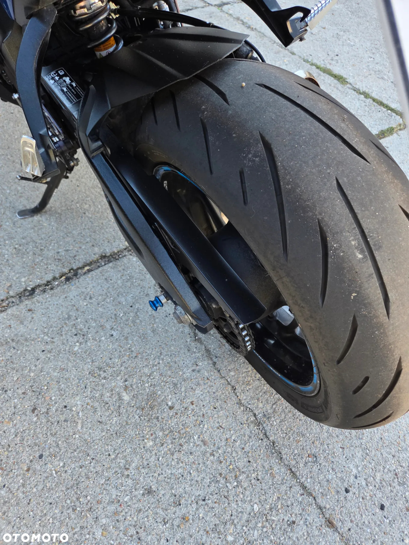 Suzuki GSX 1000 - 7