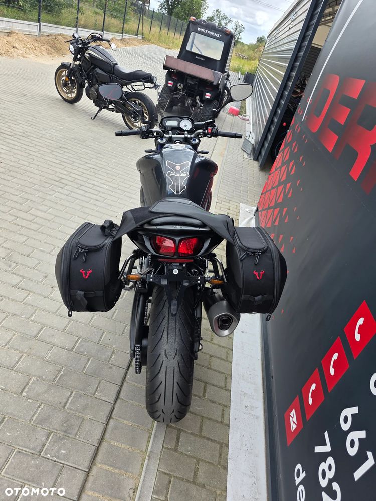 Yamaha FZ8 - 20