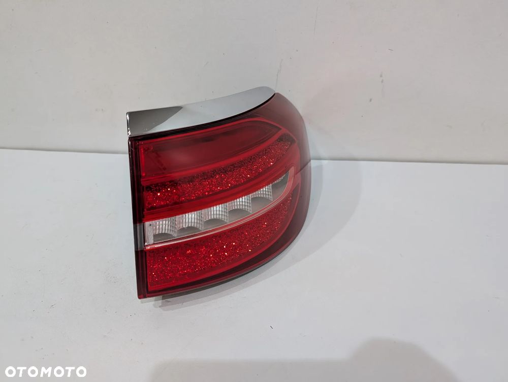 MERCEDES E-KLASA W213 KOMBI LAMPA TYŁ PRAWA EUROPA - 4