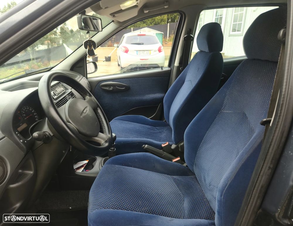 Fiat Punto 1.2 16V HLX - 13