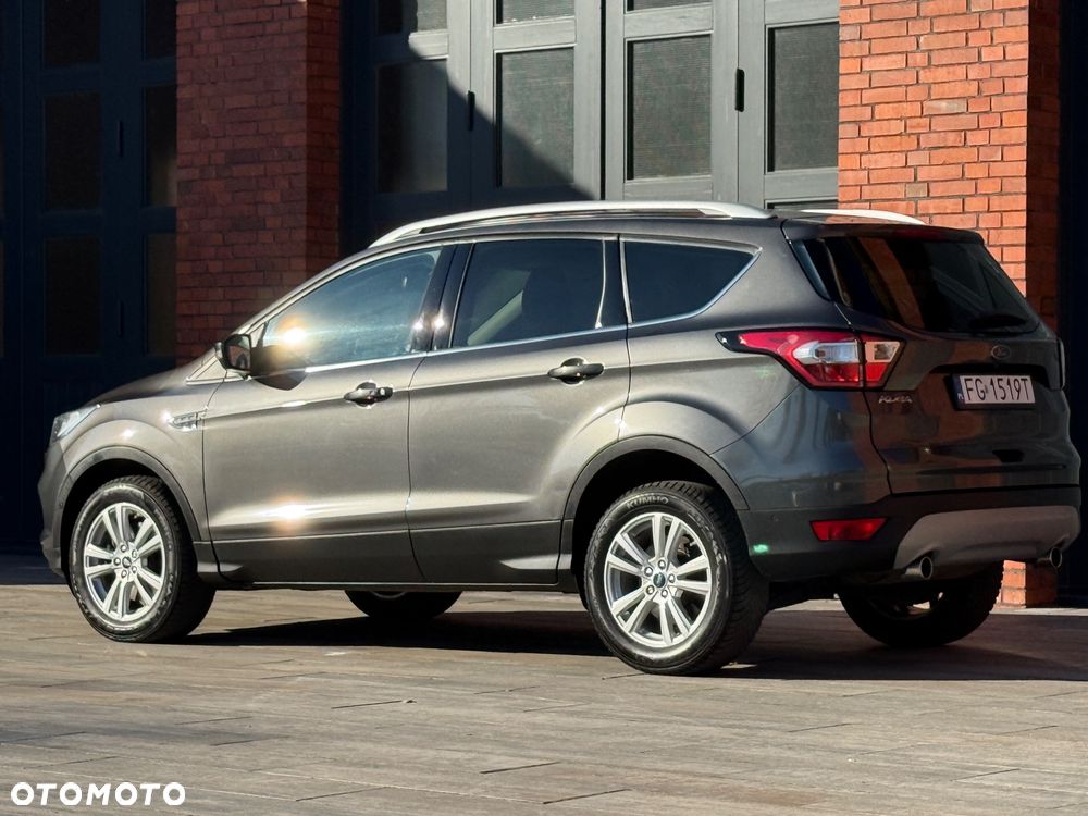 Ford Kuga - 10