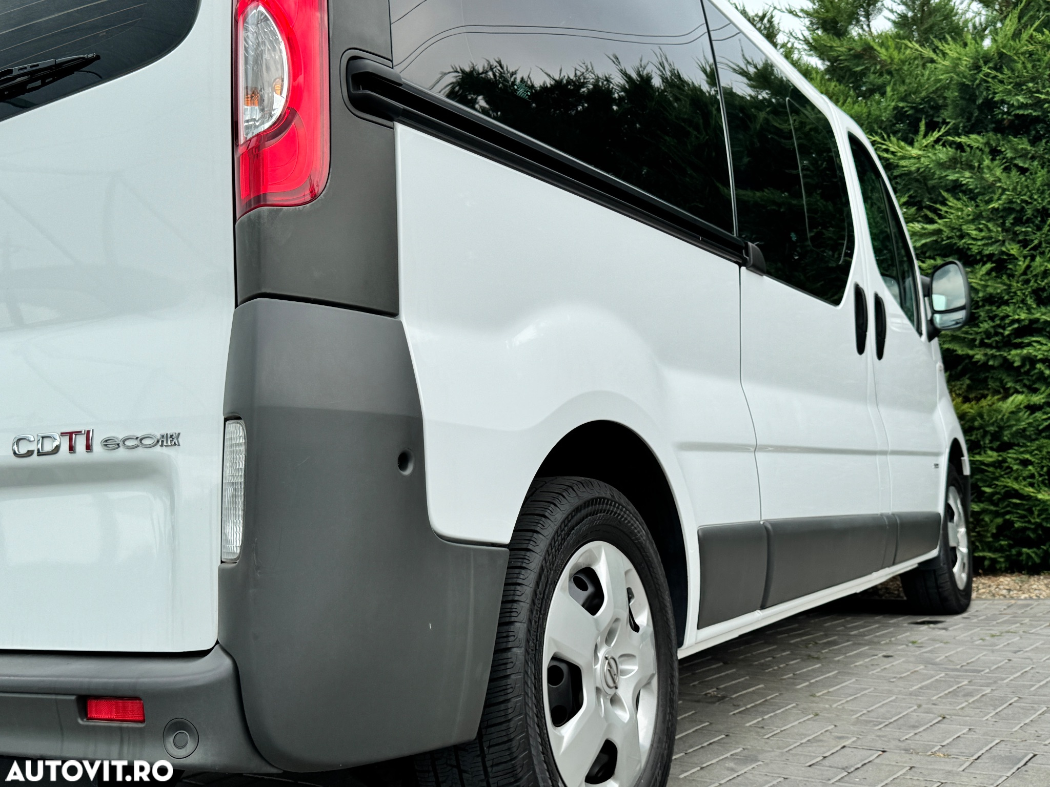 Opel Vivaro - 35