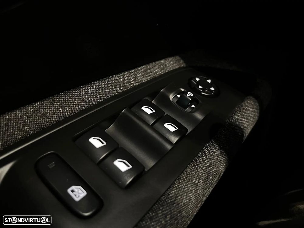 Peugeot 3008 BlueHDi 130 Stop & Start EAT8 Active - 23