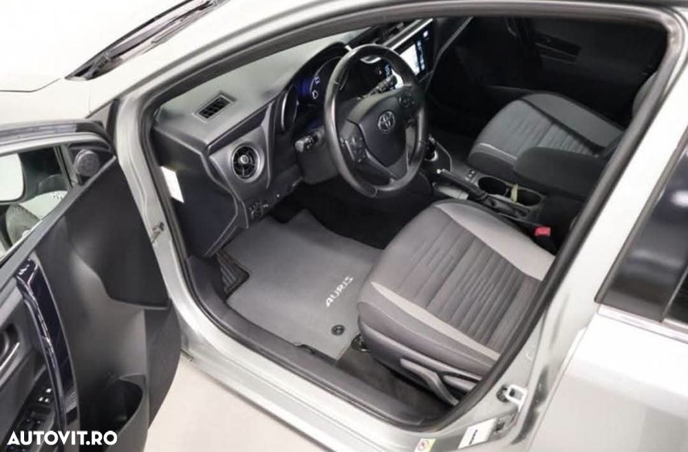 Toyota Auris 1.8 VVT-i Automatik Design Edition - 6