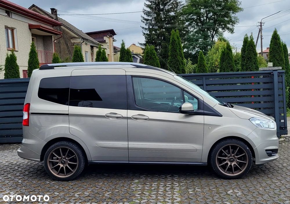 Ford Tourneo Courier 1.0 EcoBoost S&S Titanium - 7