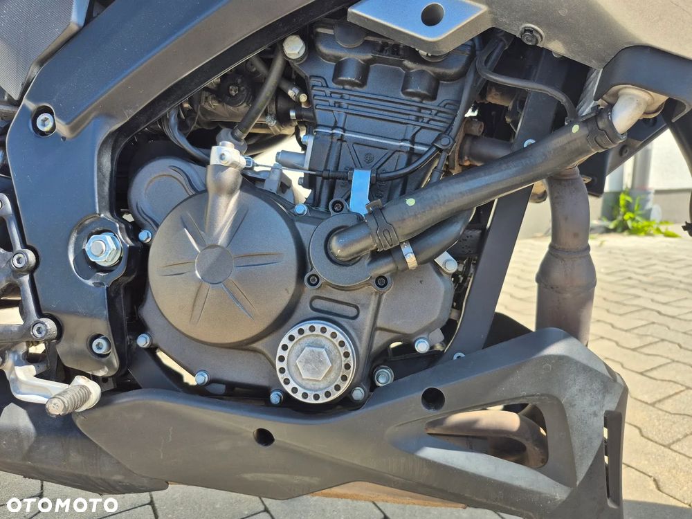 Aprilia Tuono - 6