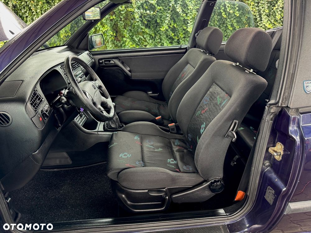 Volkswagen Golf Cabrio 1.8 - 28