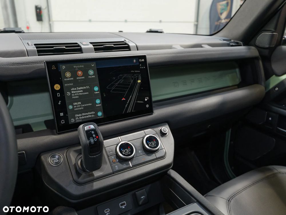 Land Rover Defender 3.0 P400 mHEV 75th Limited Edition - 25