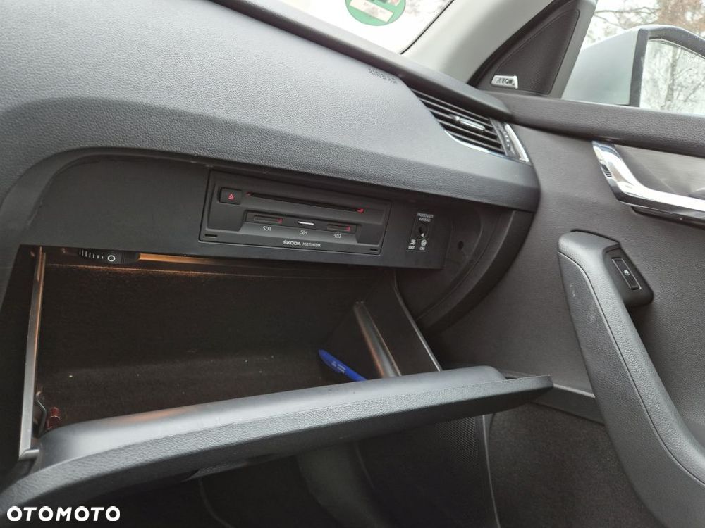 Skoda Octavia 1.6 TDI DSG Premium Edition - 12