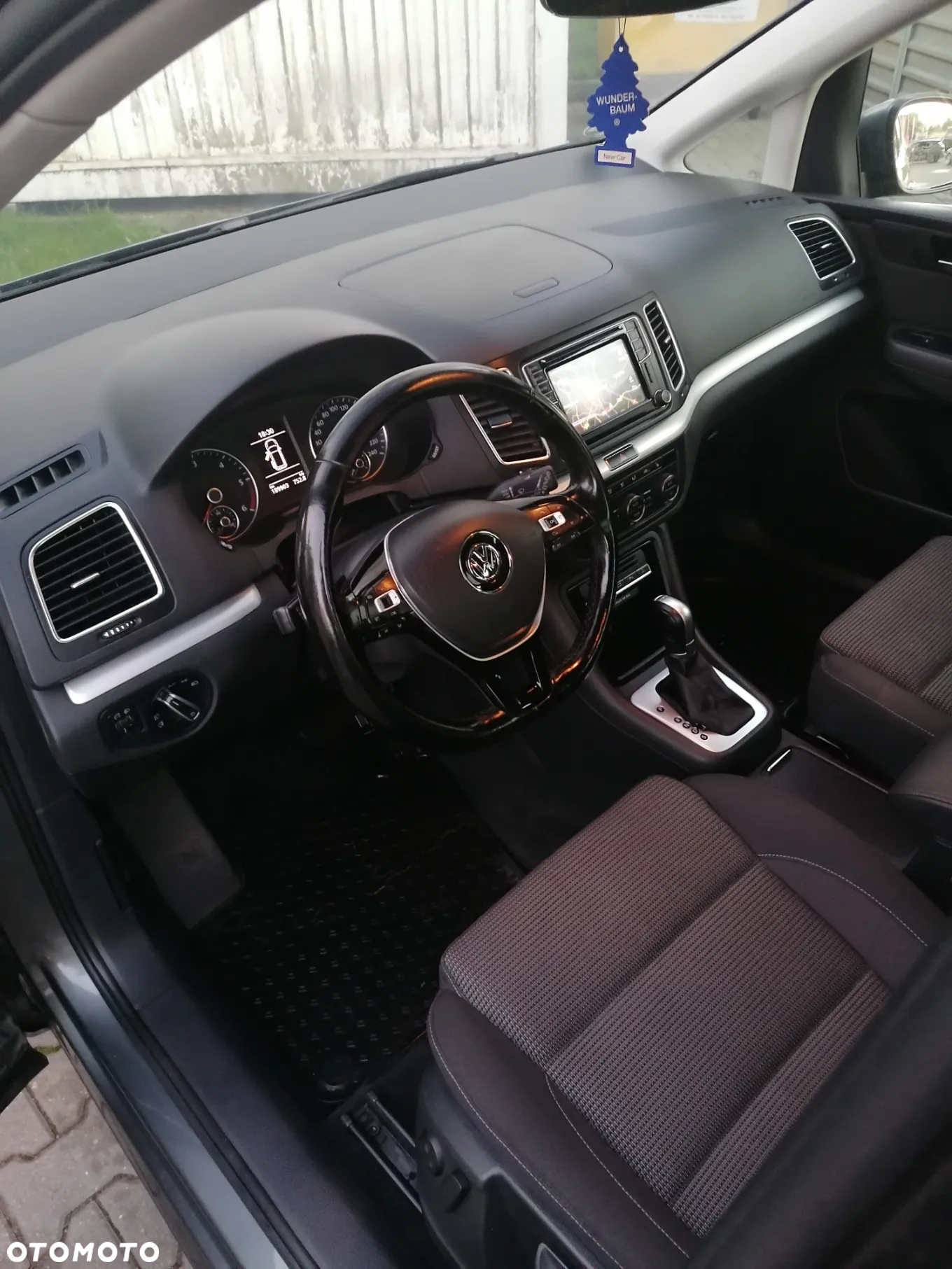 Volkswagen Sharan 2.0 TDI BMT Comfortline DSG - 4