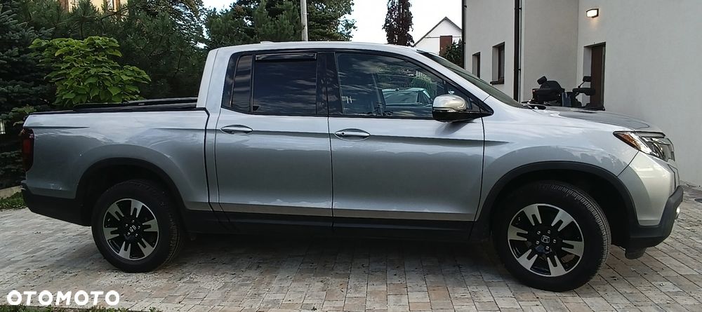 Honda Ridgeline 2018 photo 2