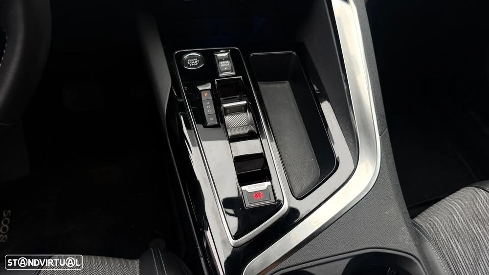 Peugeot 5008 1.2 Hybrid Allure Pack e-DCS6 - 18