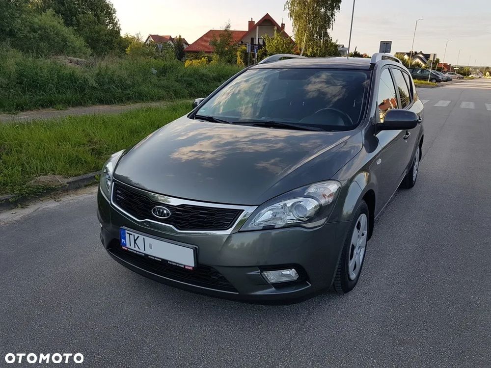Kia Ceed 1.4 CVVT Dream-Team Edition - 16