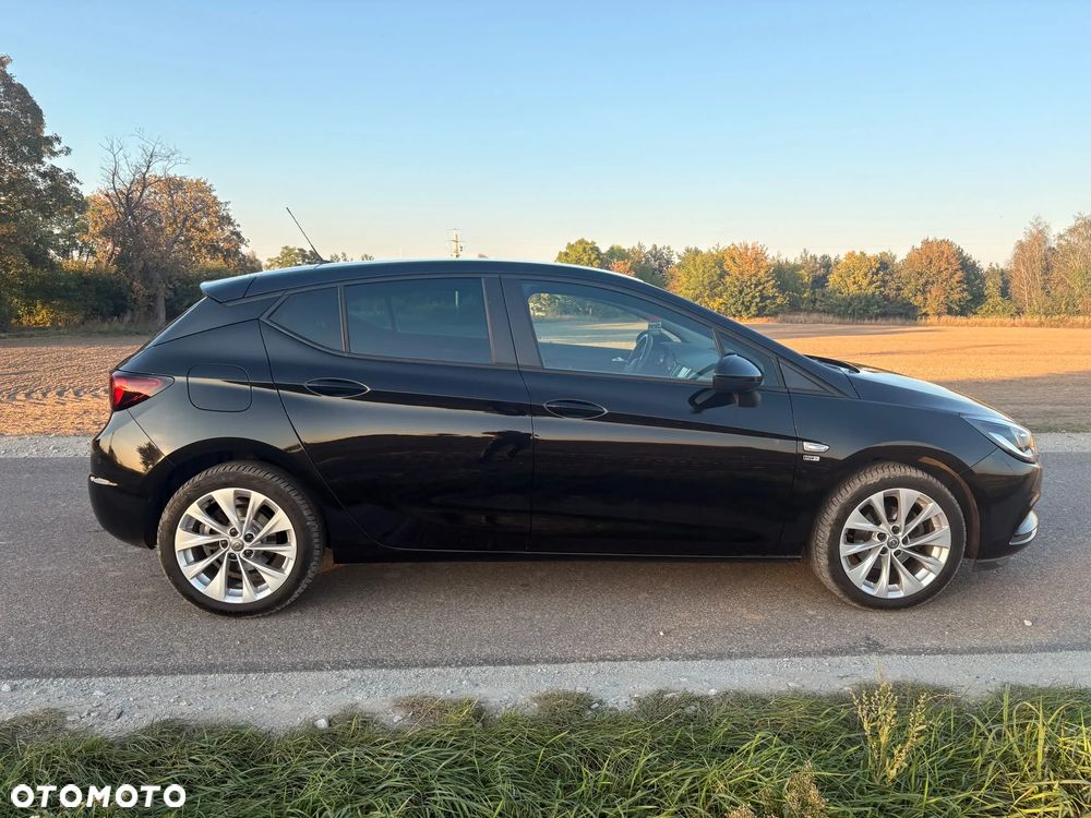 Opel Astra 2019 photo 2