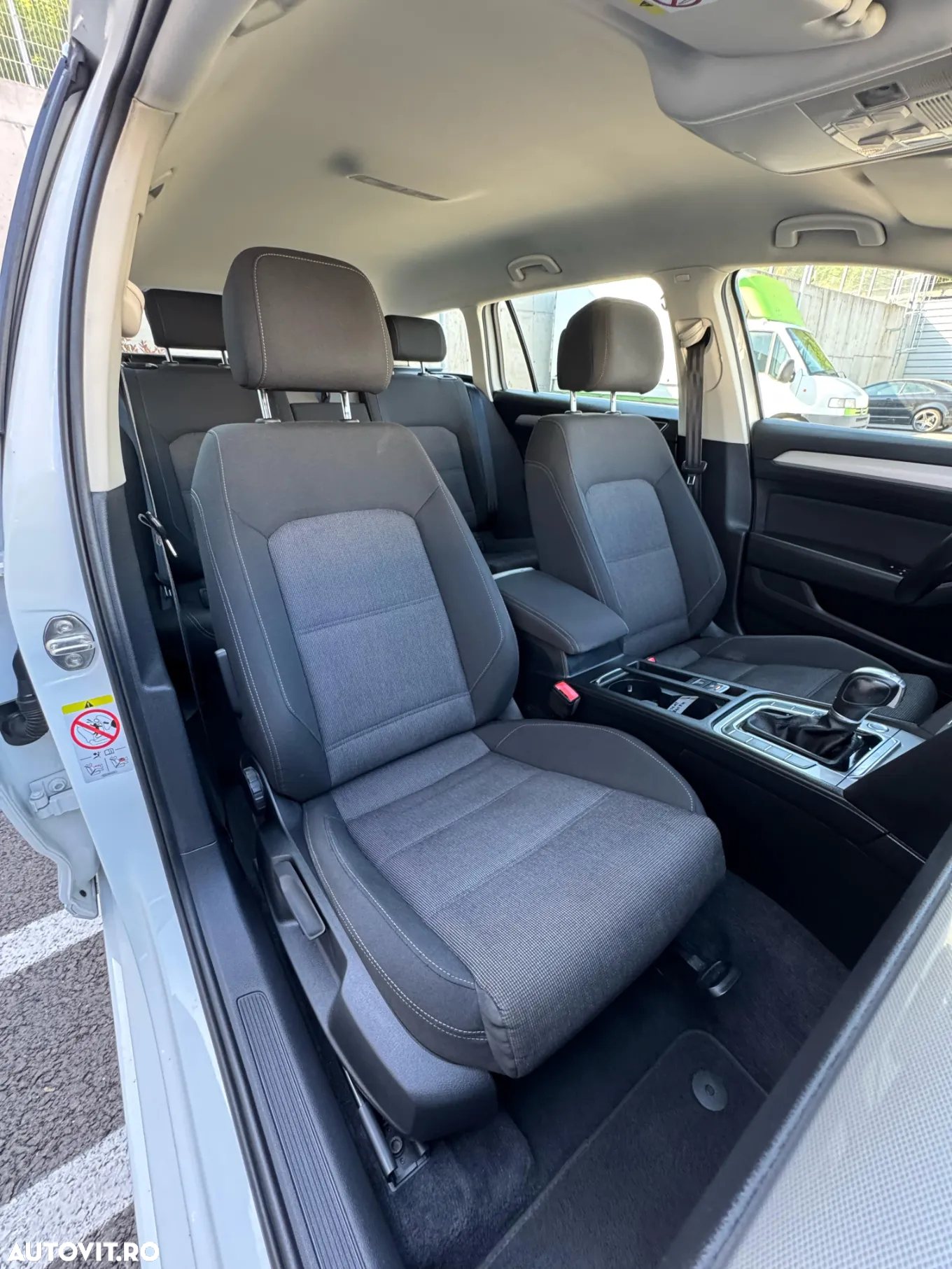 Volkswagen Passat Variant 1.6 TDI SCR DSG Business - 16