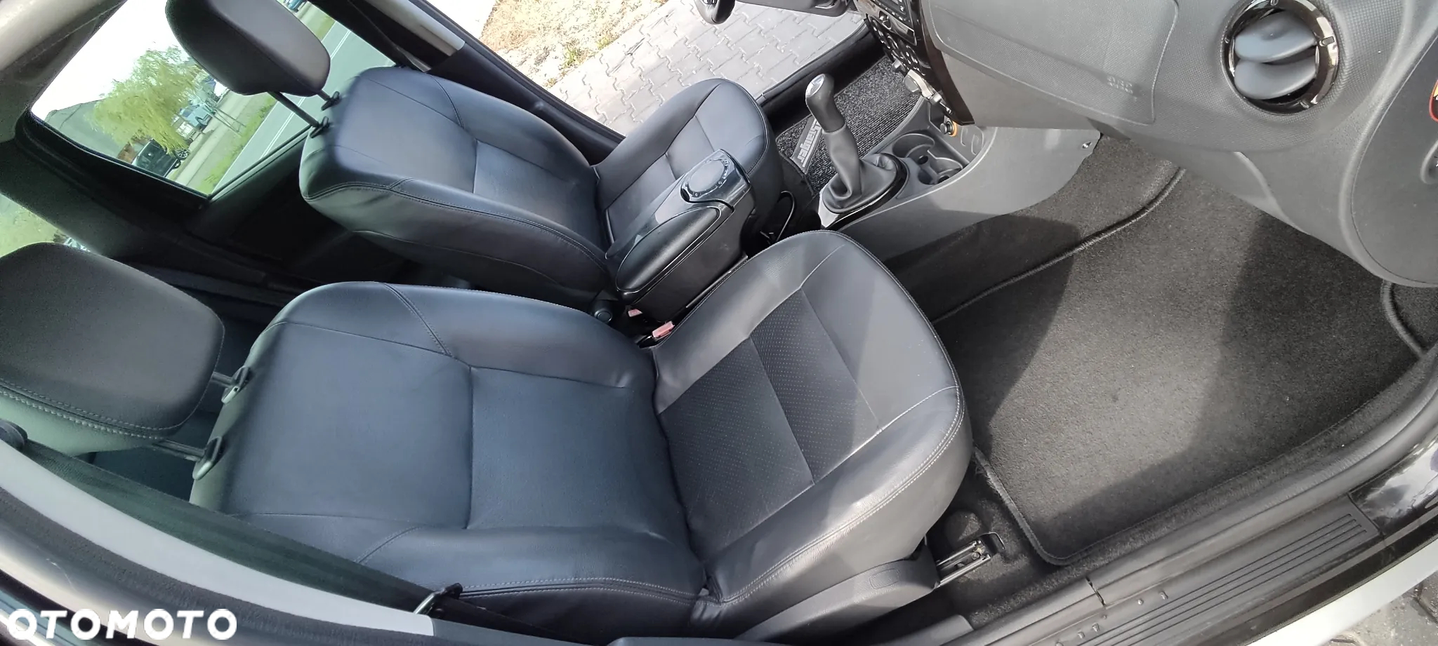Dacia Duster 1.6 16V 4x2 Laureate - 19