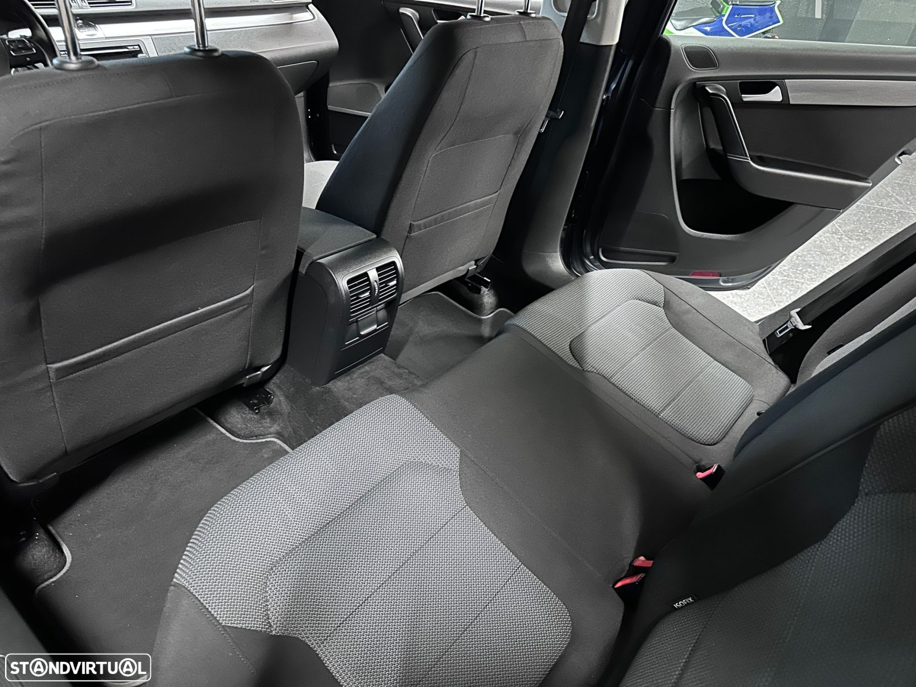 VW Passat 1.6 TDI Confortline - 13