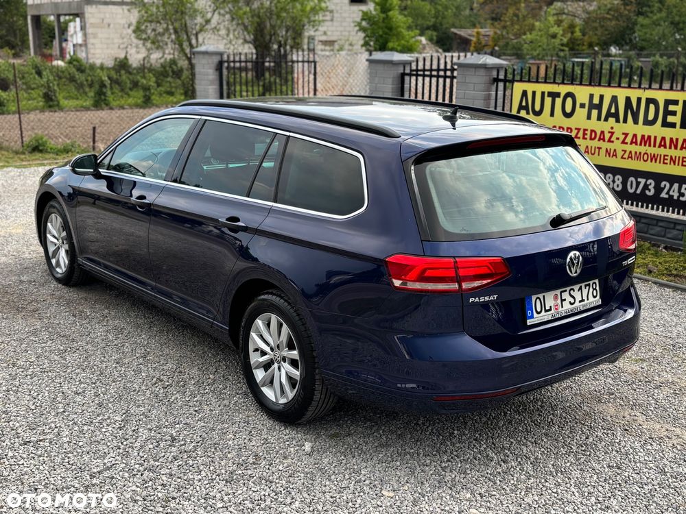 Volkswagen Passat - 25