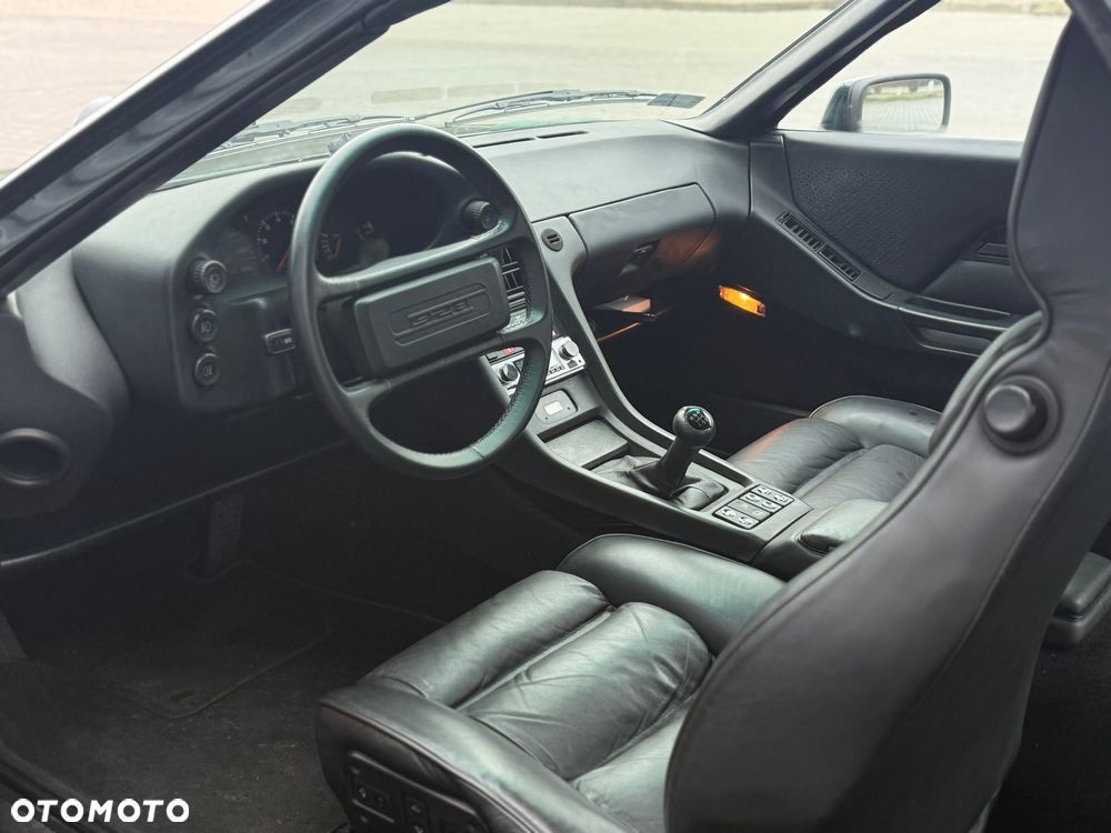Porsche 928 - 10