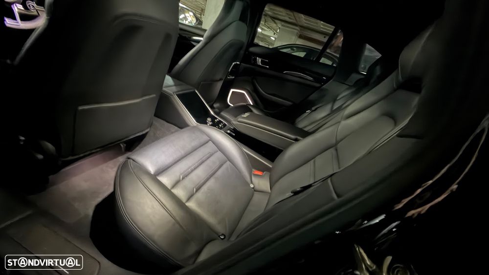 Porsche Panamera Sport Turismo 4S - 16