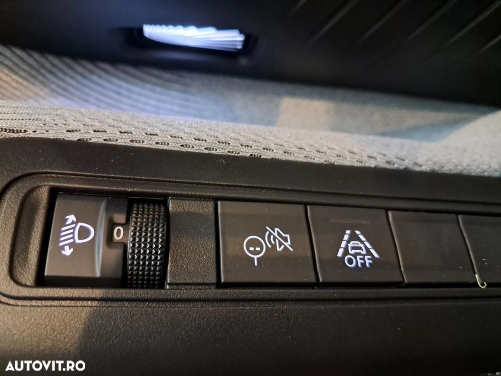 Citroën C3 AIRCROSS Hybrid 145 MAX - 11