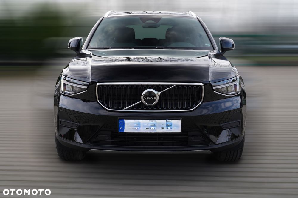 Volvo XC 40 B3 Plus Dark - 2