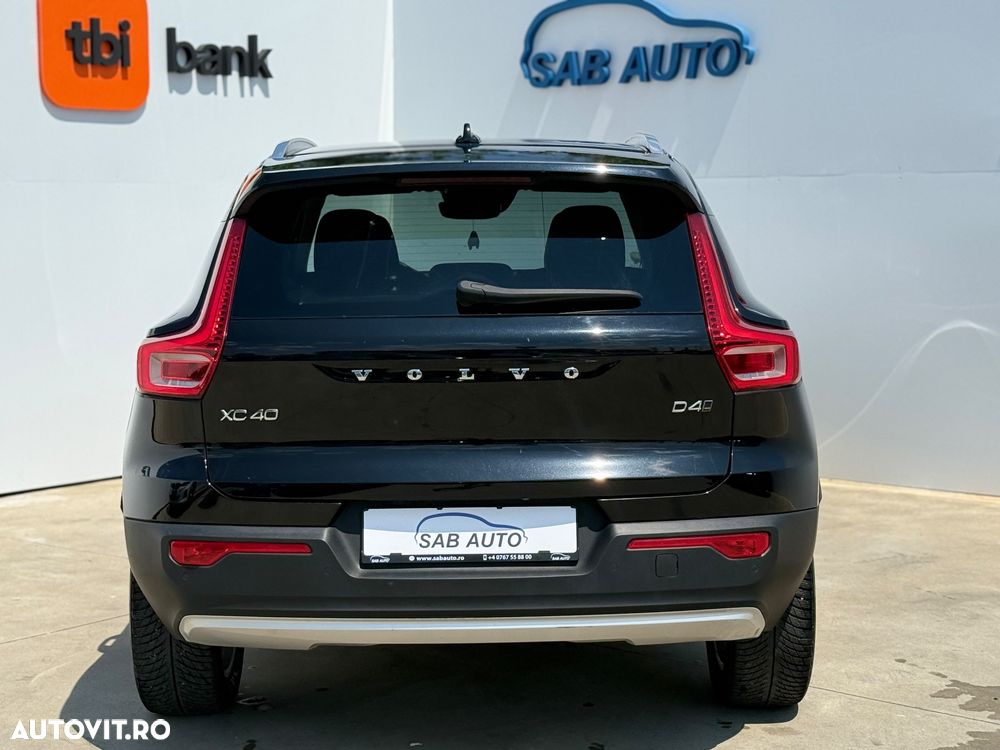 Volvo XC 40 D4 AWD Geartronic Momentum - 22