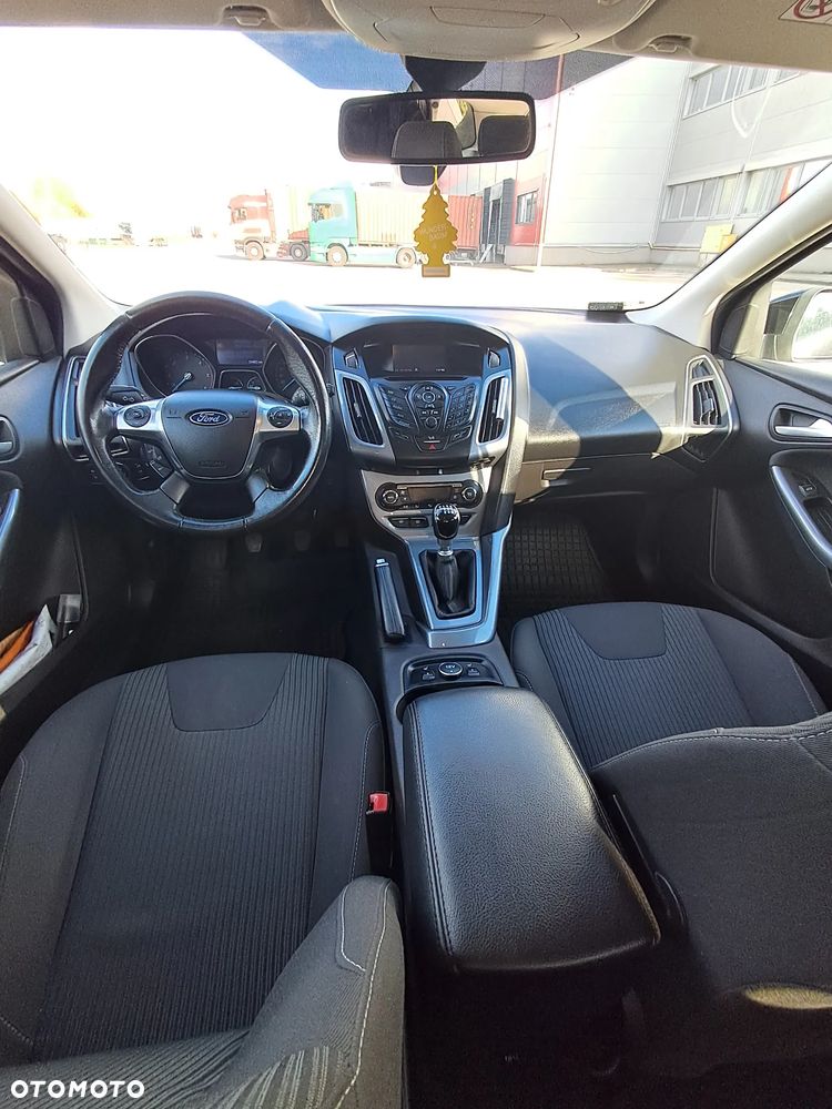 Ford Focus - 8