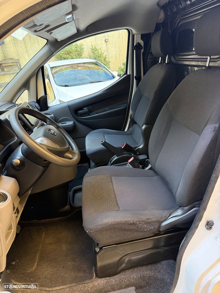 Nissan NV200 - 10