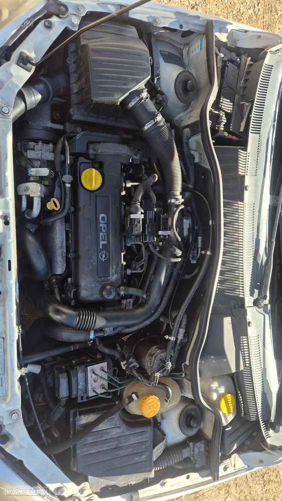 Opel Corsa 1.7 DTi 16V Confort - 9