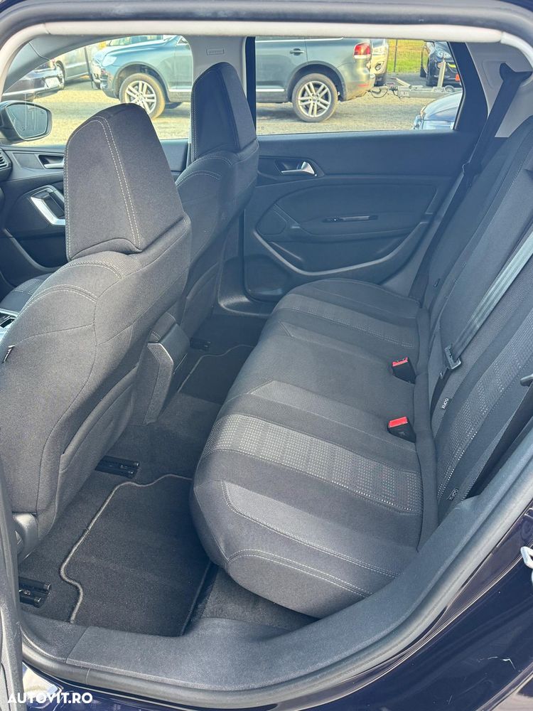 Peugeot 308 - 23