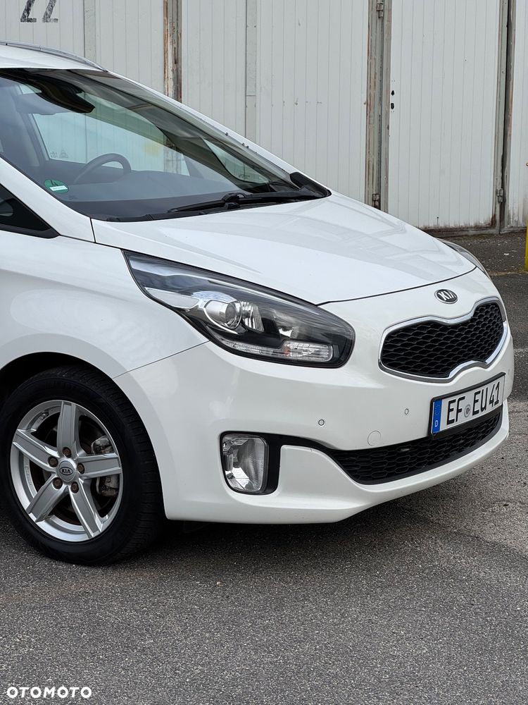 Kia Carens 1.7 CRDi 115 Dream Team Edition - 9
