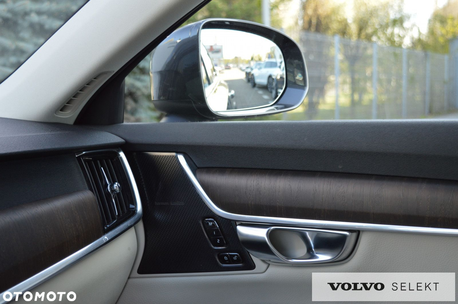 Volvo V90 Cross Country - 29