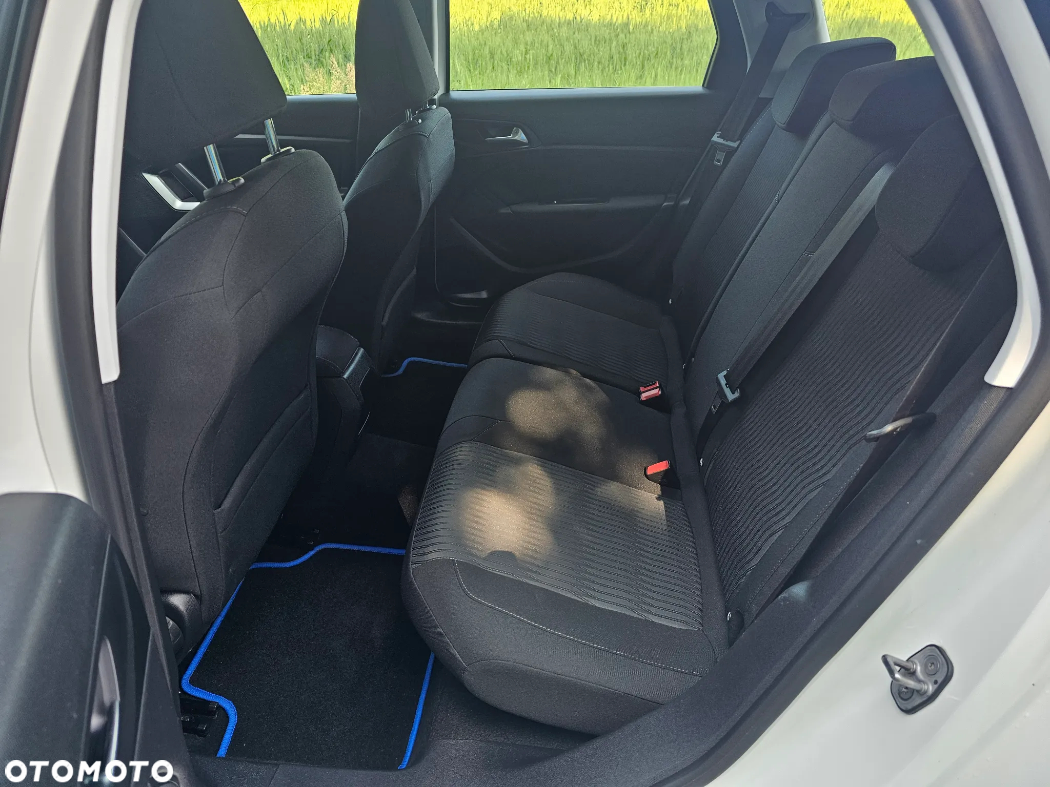 Peugeot 308 SW 1.6 BlueHDi Allure S&S - 11