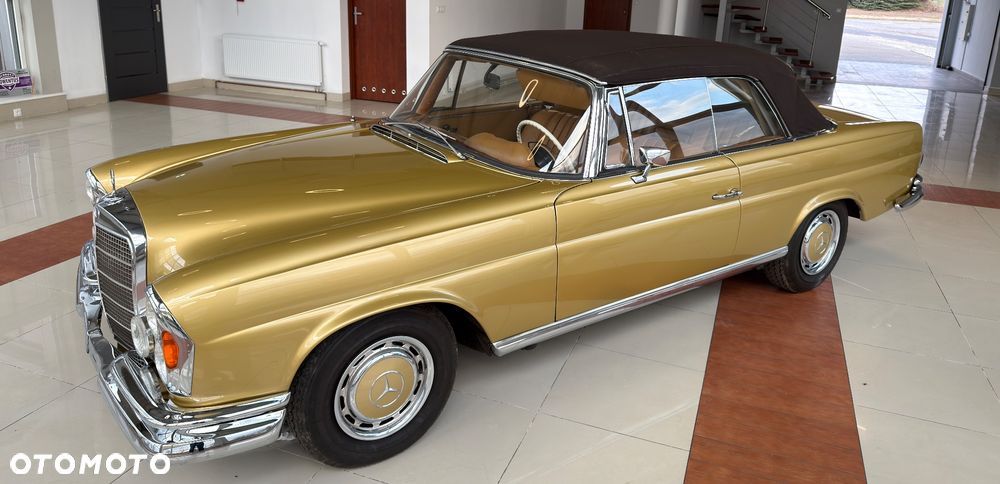 Mercedes-Benz 280 - 4