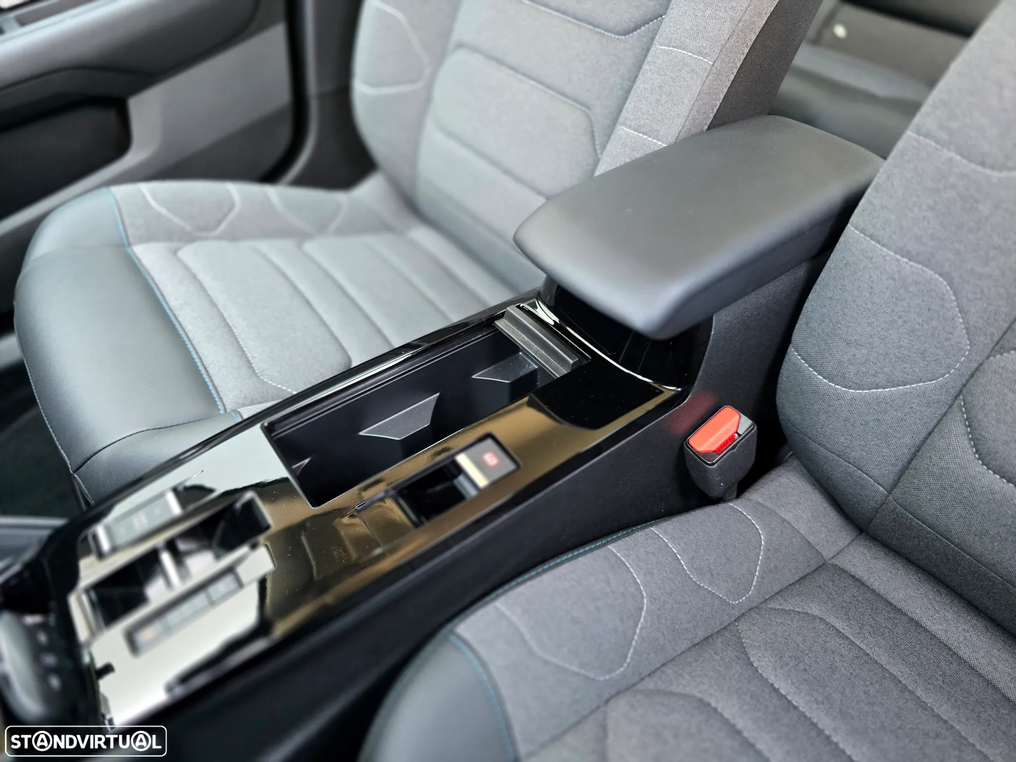 Citroën C4 1.5 BlueHDi Plus EAT8 - 24