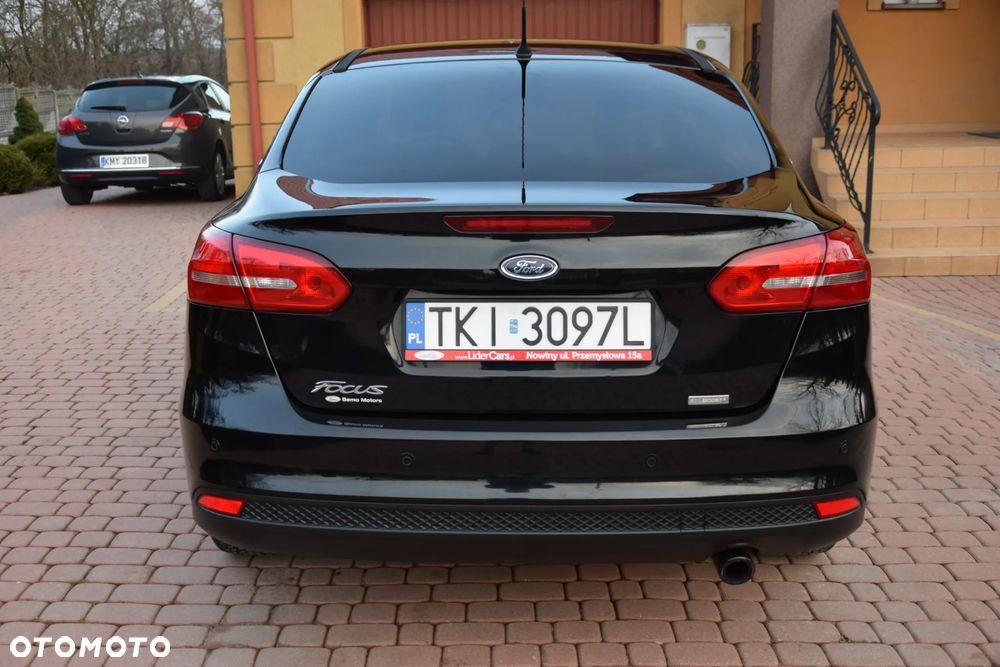 Ford Focus 1.5 EcoBoost Titanium ASS - 6