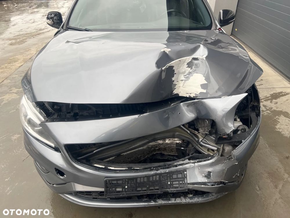 Volvo S60 T6 AWD Geartronic Momentum - 9