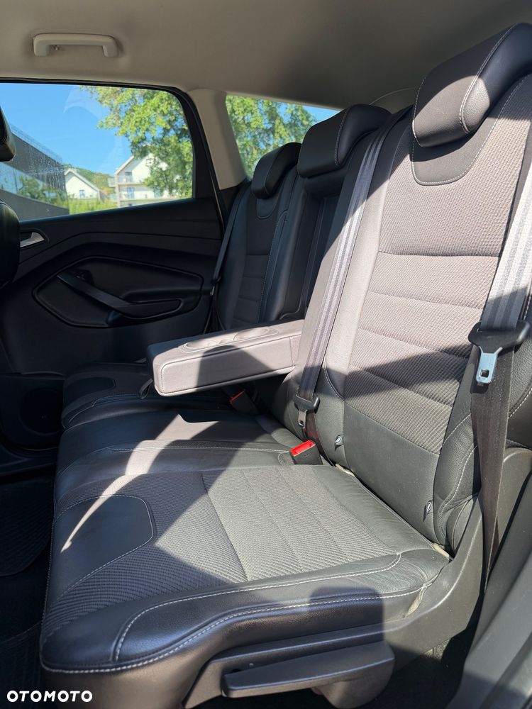 Ford Kuga 2.0 TDCi 2x4 Titanium - 19