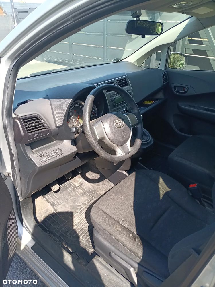 Toyota Verso S 1.4 D-4D Luna - 4