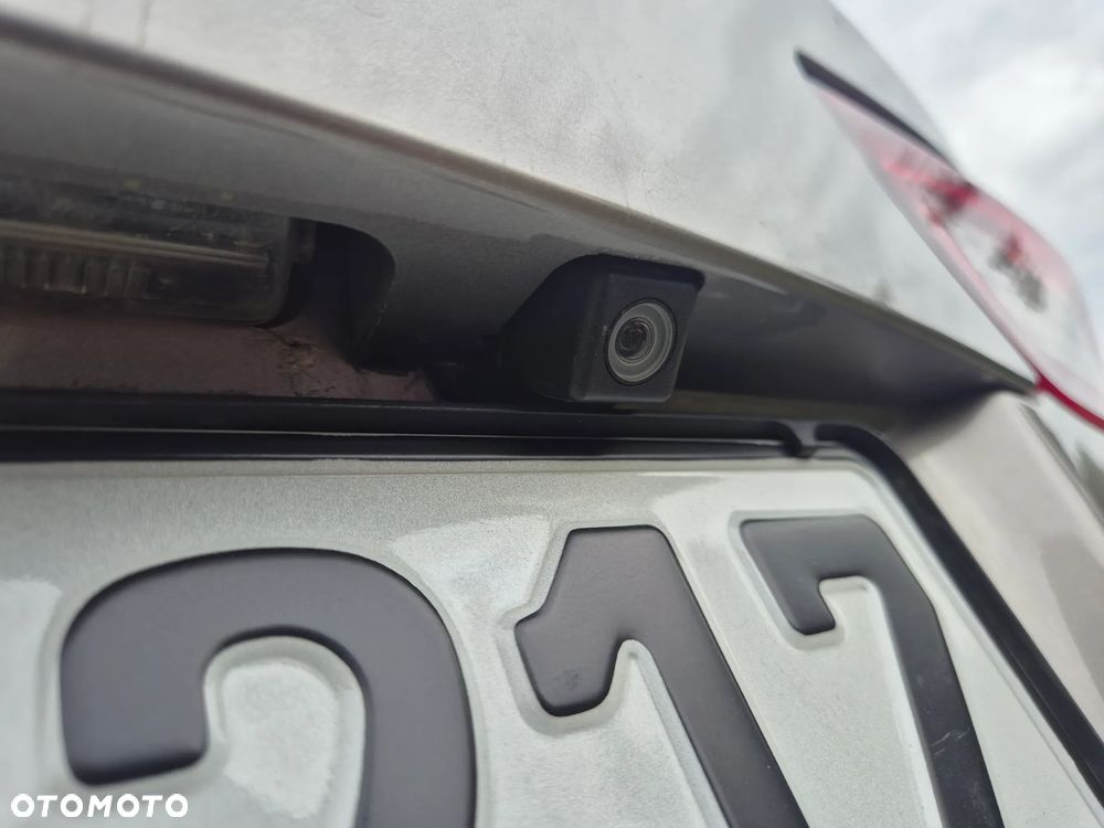 Toyota Auris 1.8 HSD Luna - 13