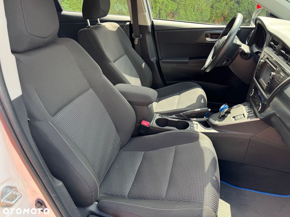 Toyota Auris - 14