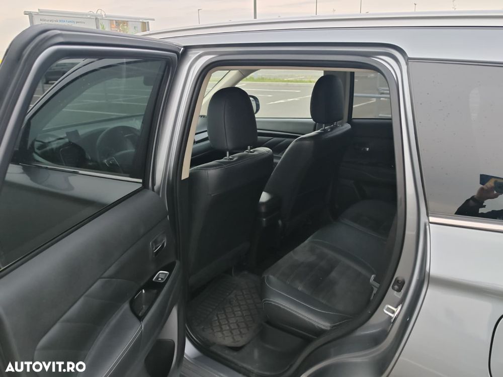 Mitsubishi Outlander 2.0 4WD - 21