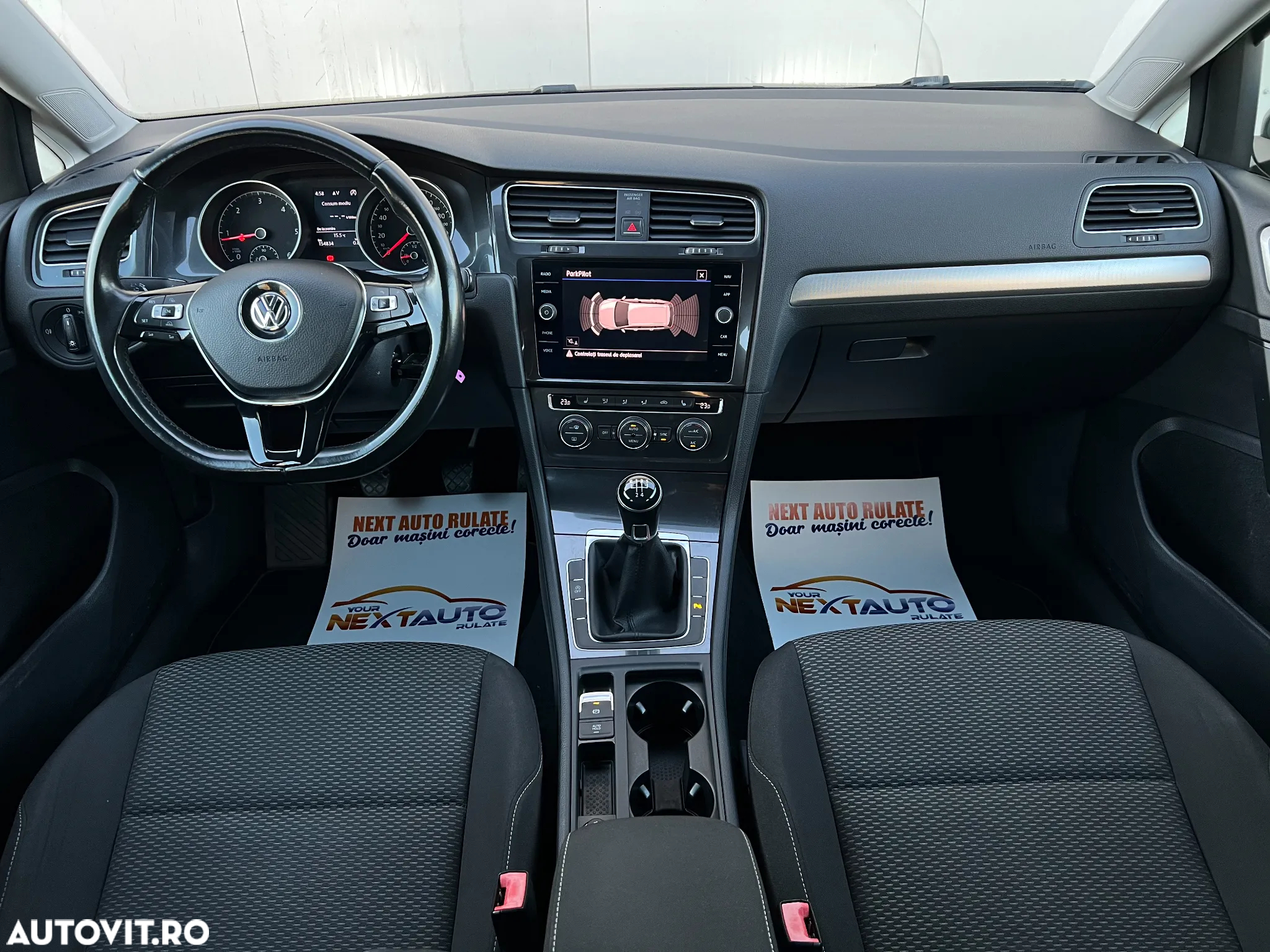 Volkswagen Golf 1.6 TDI Comfortline - 10